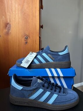 NIB Adidas Handball Spezial Collegiate Navy/Clear sky/gum Men’s size 6/Wmn’s 7